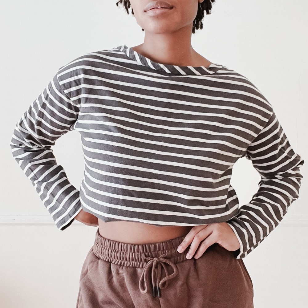 Levi's white and grey striped long sleeve boatneck tee